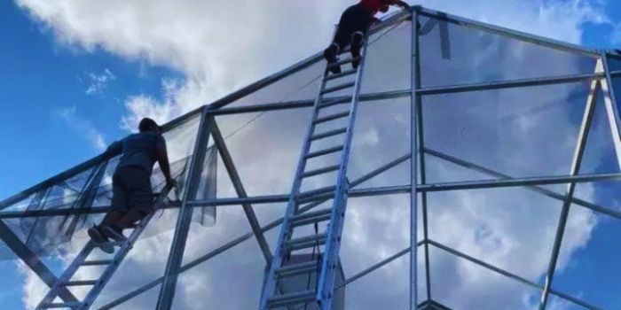 Screen installation - repair
